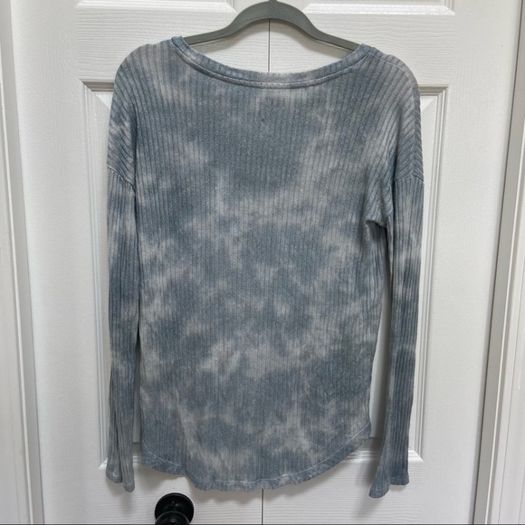 American Eagle Acid Wash Top - Picture 5 of 6